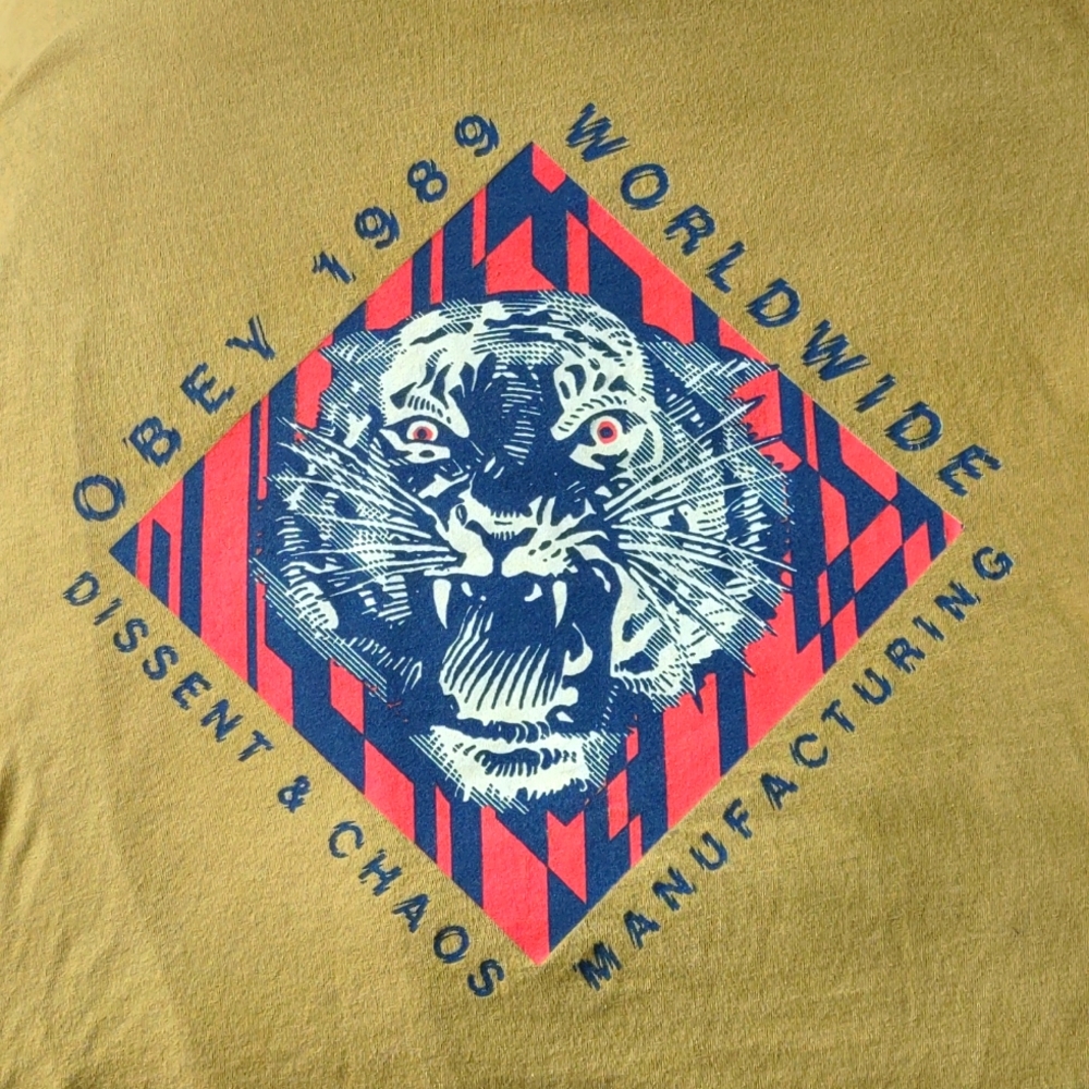 🎉Host Pick🎉 Women's Medium Obey T-Shirt - Picture 4 of 7